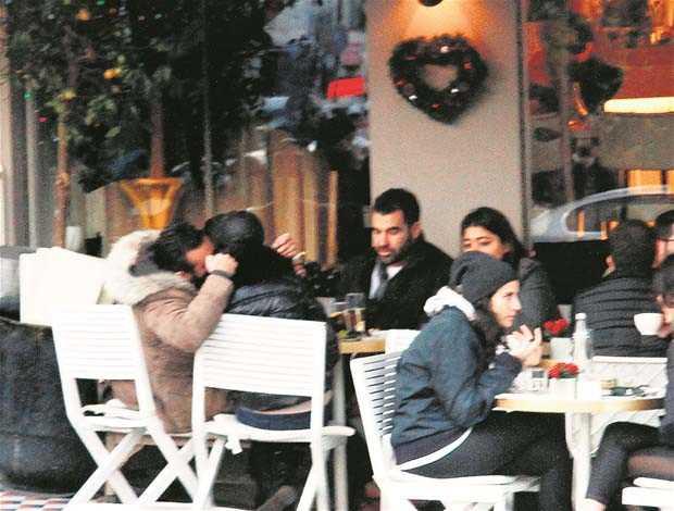 Ceylan Çapa yeni sevgilisiyle sarmaş dolaş!