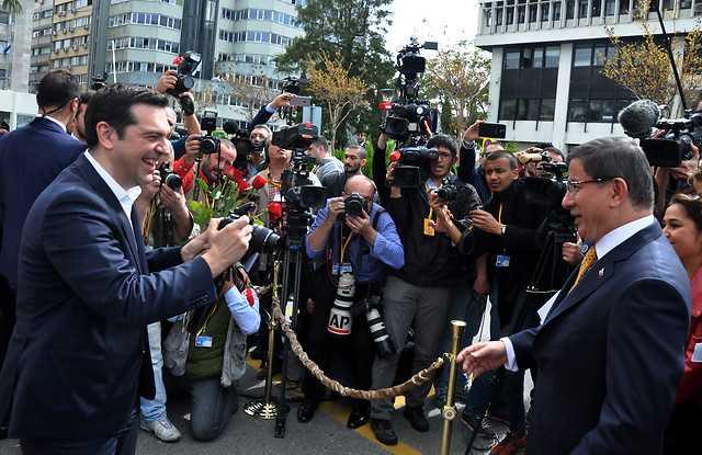 Ahmet Davutoğlu- Alexis Tsipras İzmir'de görüştü