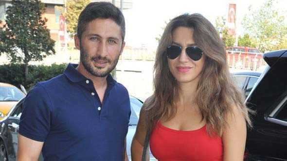 Sabri+ve+eşi+%C4%B0ağmur+Sarıoğlu%E2%80%99ndan+s%C3%BCrpriz+karar