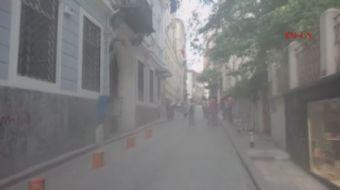 Yunanistan'ın İstanbul Başkonsolosluğu binasından dumanlar yükseliyor