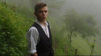 Trabzon’da PKK’lı teröristlerin açtığı ateşle şehit olan 15 yaşındaki Eren Bülbül’ün horon oynarken