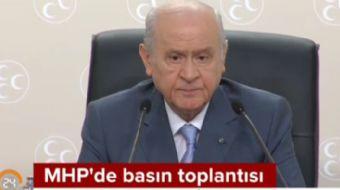 MHP lideri Bahçeli'den giyim tarzıyla ilgili açıklama: Biz kıyafetimize önem veririz