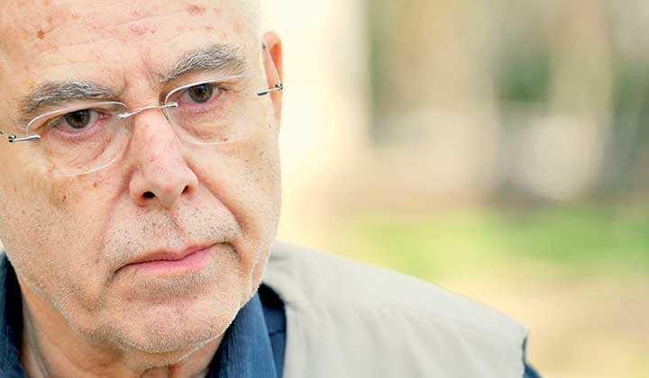 Bir+tiyatro+var;+tek+oyuncusu+BA%C5%9EBAKAN