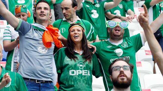 �rlandal� taraftarlara Paris madalyas�!