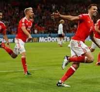 TAR�H YAZMAYA DEVAM ED�YORLAR!