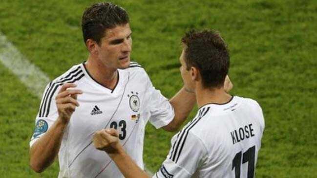 Klose'den Gomez'e �vg�ler! '�ok be�eniyorum'