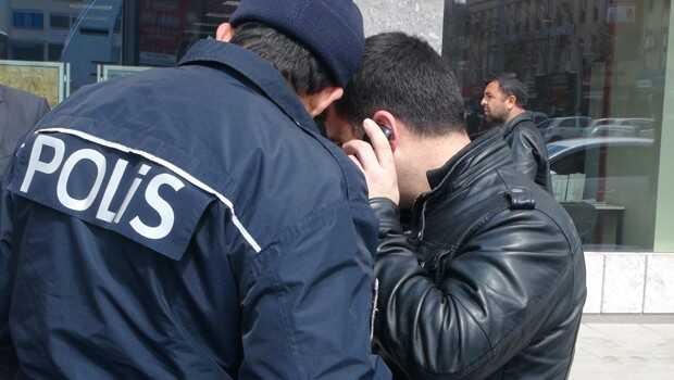 Polis+ve+asker+%C3%BCniformal%C4%B1+doland%C4%B1r%C4%B1c%C4%B1lara+dikkat+
