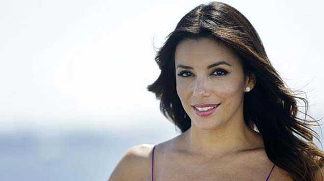 Eva+Longoria+evini+sat%C4%B1yor