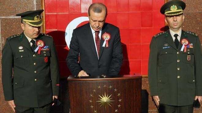 Darbe+ba%C5%9Far%C4%B1l%C4%B1+olsayd%C4%B1+koltu%C4%9Fa+o+hain+oturacakt%C4%B1%21;