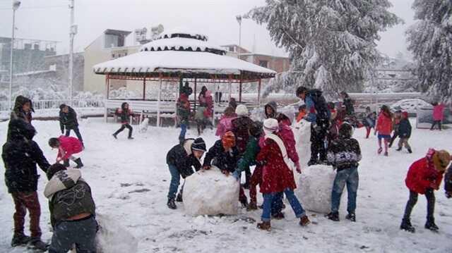 Tekirda%C4%9F+K%C4%B1rklareli+13+Ocak+yar%C4%B1n+okullar+tatil+mi,+i%C5%9Fte+Valilik+a%C3%A7%C4%B1klamalar%C4%B1