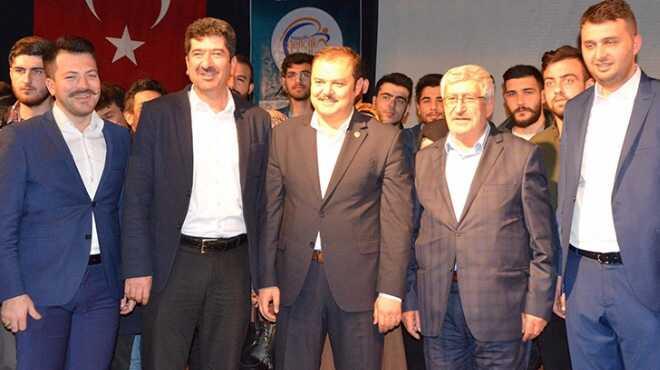 K%C4%B1l%C4%B1%C3%A7daro%C4%9Flu,+AK+Parti%E2%80%99nin+%E2%80%99Evet%E2%80%99+kampanyas%C4%B1na+destek+verdi