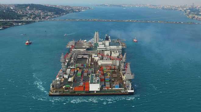 Boru+d%C3%B6%C5%9Feme+gemisi+%E2%80%99Pioneering+Spirit%E2%80%99+%C4%B0stanbul+Bo%C4%9Faz%C4%B1%E2%80%99ndan+ge%C3%A7ti