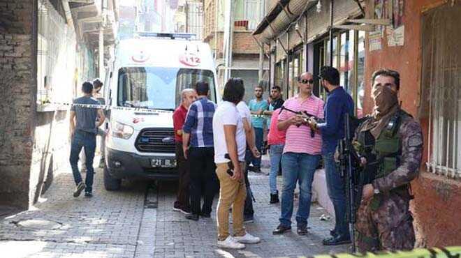 Diyarbak%C4%B1r%E2%80%99da+bir+evdeki+patlamayla+ilgili+bir+g%C3%B6zalt%C4%B1