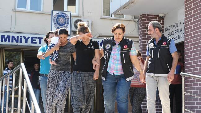 Bursa'da kadın zehir tacirleri adliyeye sevk edildi