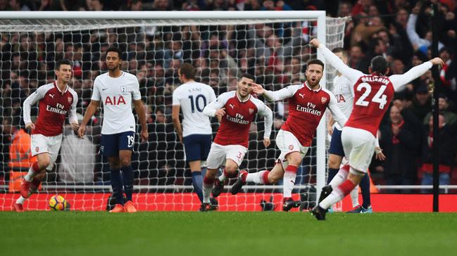 Londra derbisinde Arsenal evinde Tottenham'ı 2-0 mağlup etti