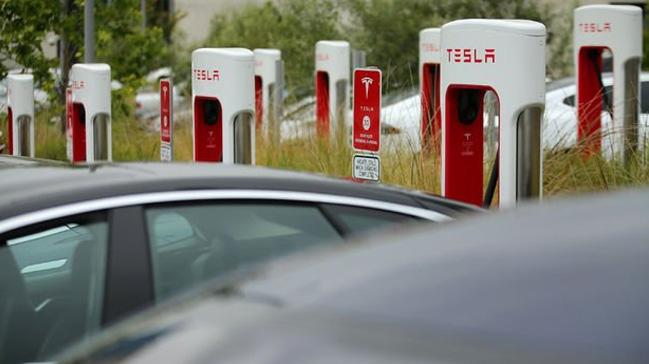 Tesla'nın hızlı şarj istasyonlarını Türk şirketi üretecek