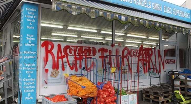 Almanya da Türk marketine saldırı Almanya da Türk marketine saldırı