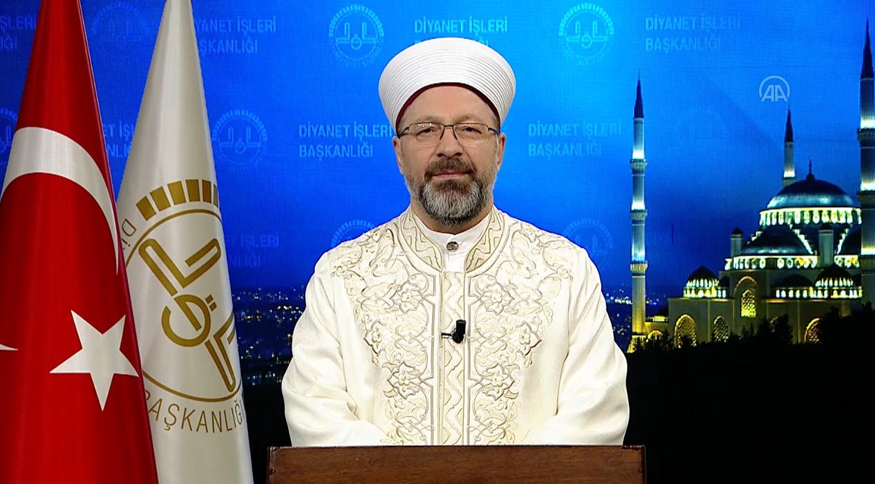 <p>Diyanet İşleri Başkanı Erbaş, mesajında, rahmet, bereket ve mağfiret mevsimi üç ayların manevi ik