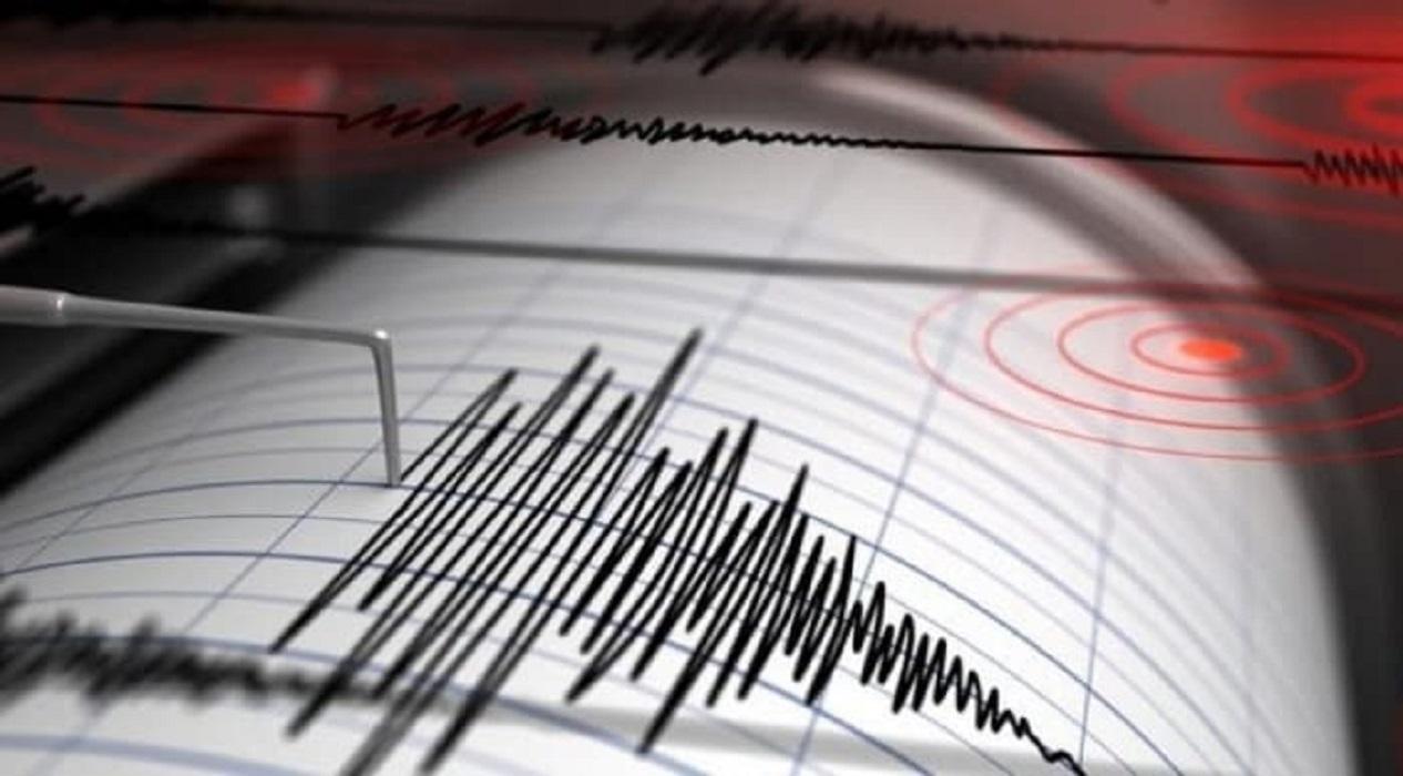 Van'daki deprem kameraya böyle yansıdı!