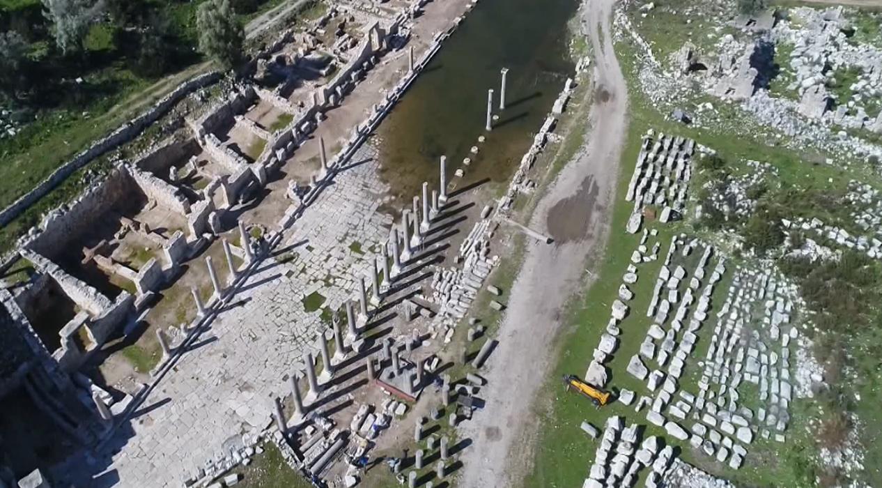 Patara'da iki yeni eser keşfi