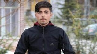 Ezan sırasında yüksek sesle müzik dinleyenleri uyardı, bıçaklanarak öldürüldü