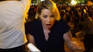 ABD'deki protestoları takip eden TRT World ekibine saldırı