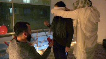 <p>Serik�te ya�ayan Arif Temiz, uzun zamand�r birlikte oldu�u sevgilisi Gamze Deniz ile evlenme kara