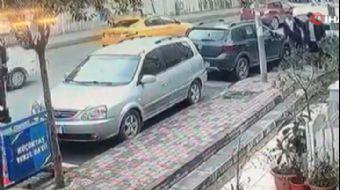<p>Olay, dün saat 14.30 sıralarında Kağıthane Merkez Mahallesi Osman Paşa Caddesi üzerinde meydana g