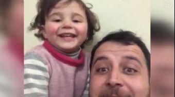 <p>Küçük Selva´nın babasıyla geliştirdiği oyunu bir yardım kuruluşunda çalışan Mehmet Alğan sosyal m
