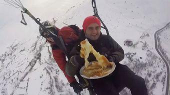 <p>Elazığ’ın Sivrice ilçesinde bulunan Hazar Baba Dağı’nda yer alan kayak merkezi kayak severlerin y