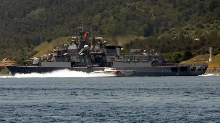 Savaş gemileri Saros Körfezi’ne gitti