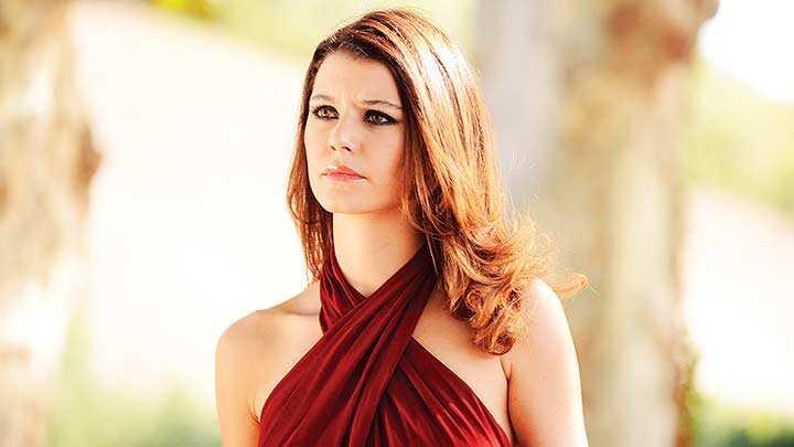 Beren Saat, Hazal Kaya, Meryem Uzerli... Ayla Algan yorumladı