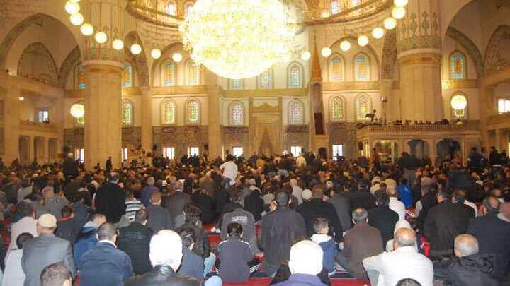Türkiye’de kaç tane cami var"