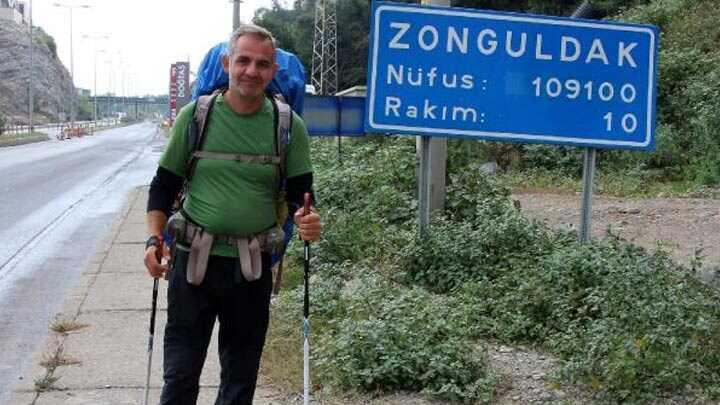 Avusturya'dan Mekke'ye yürüyor!