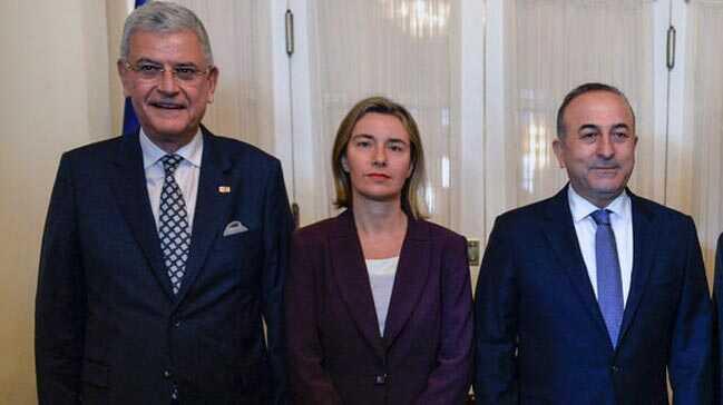 PYD Cenevre’de masaya oturamaz