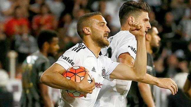 Cenk Tosun Avrupa'da zirvede...