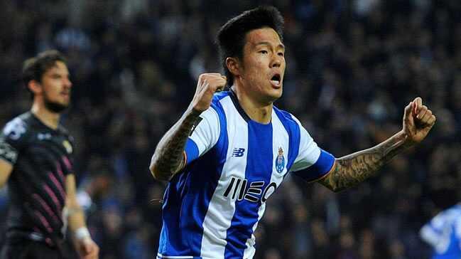 Trabzonspor Hyun Jun Suk'u KAP'a bildirdi