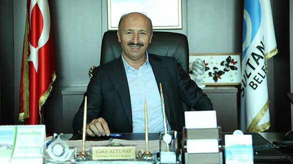 'En iyi belediye başkanı, halkını en memnun edendir'