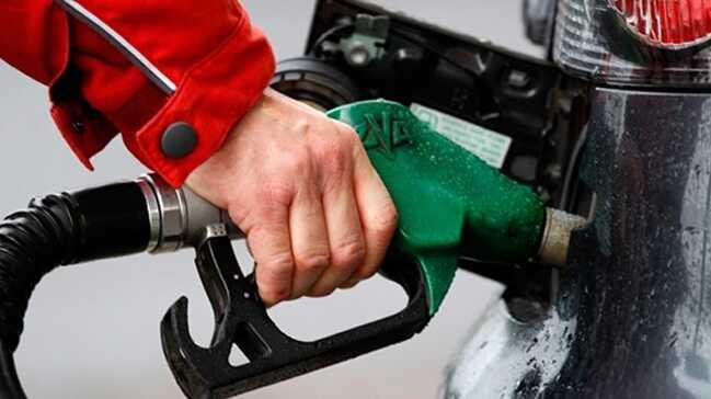 Benzine litrede 15 kuruş indirim geldi
