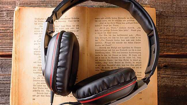 Artık kitap okunmuyor dinleniyor…
