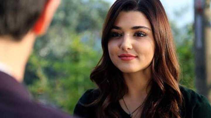 Hande Erçel kendisine bazlama surat diyen sosyal medya fenomenlerini affetmedi