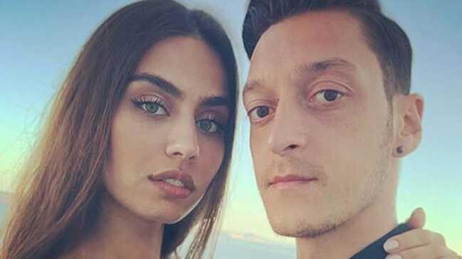 Mesut Özil ve Amine Gülşe'nin düğün tarihi belli oldu