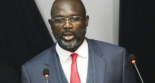 Liberya'da yılanlar Devlet Başkanı Weah'i ofisinden etti