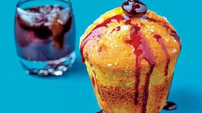 Vişne reçelli muffin