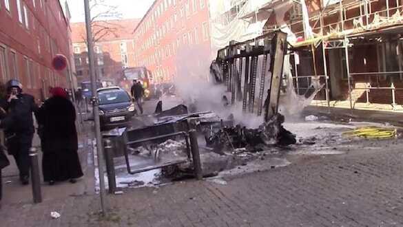 Danimarka'da gösteride 2 kişi tutuklandı