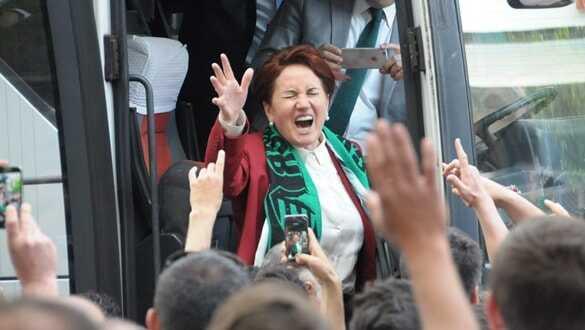 İP kurucu üyelerinden Akşener'e olağanüstü 'kurultay' çağrısı