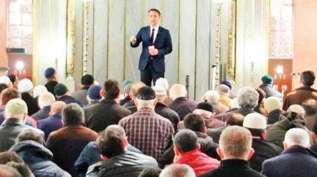 Camilerde 500 bin babaya 'aile semineri'
