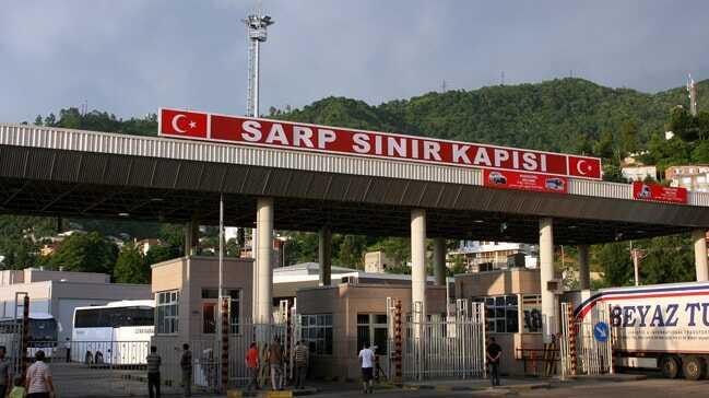 Sarp Sınır Kapısı'ndan 4 ayda milyonlarca insan geçti