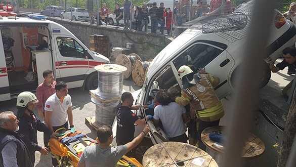 Küçükçekmece'de akıl almaz kaza