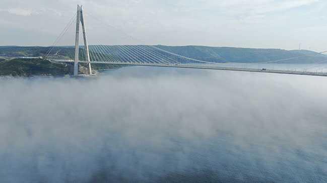 Boğaz'a sis çöktü: Kartpostallık görüntü ortaya çıktı